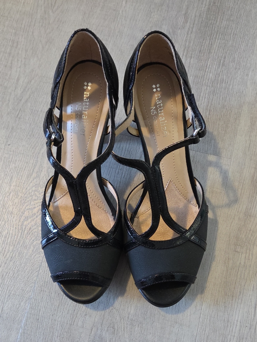 Naturalizer Dacoma Sandals